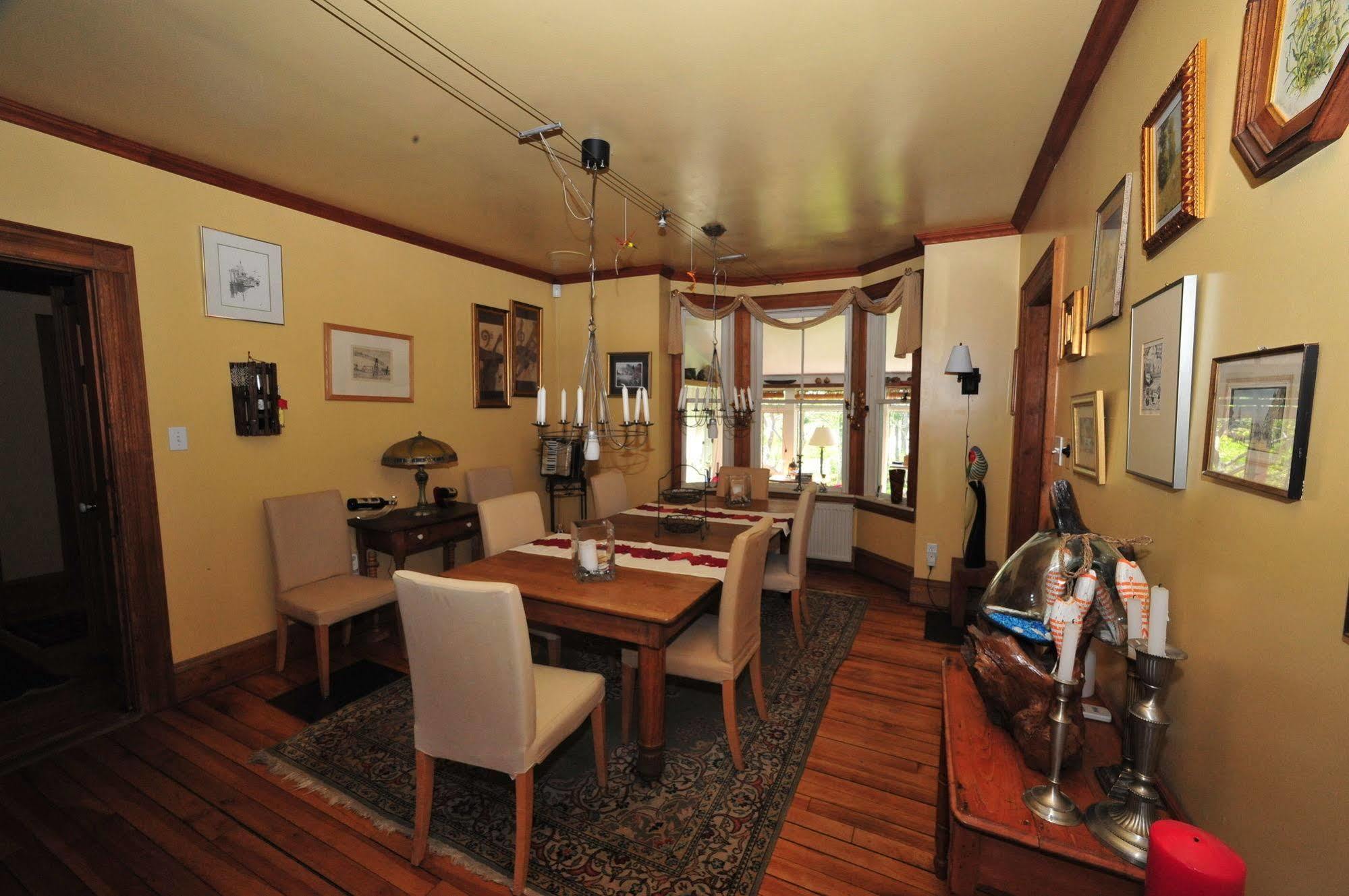 Little Shemogue Inn 외부 사진